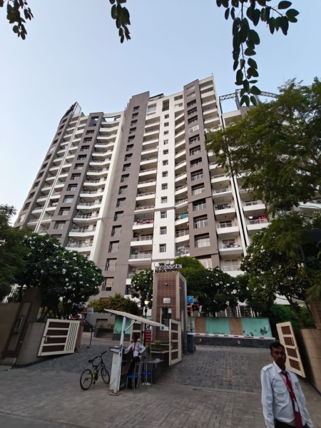 2 Bhk fully furnished Flat for rent in Raheja Vedanta 